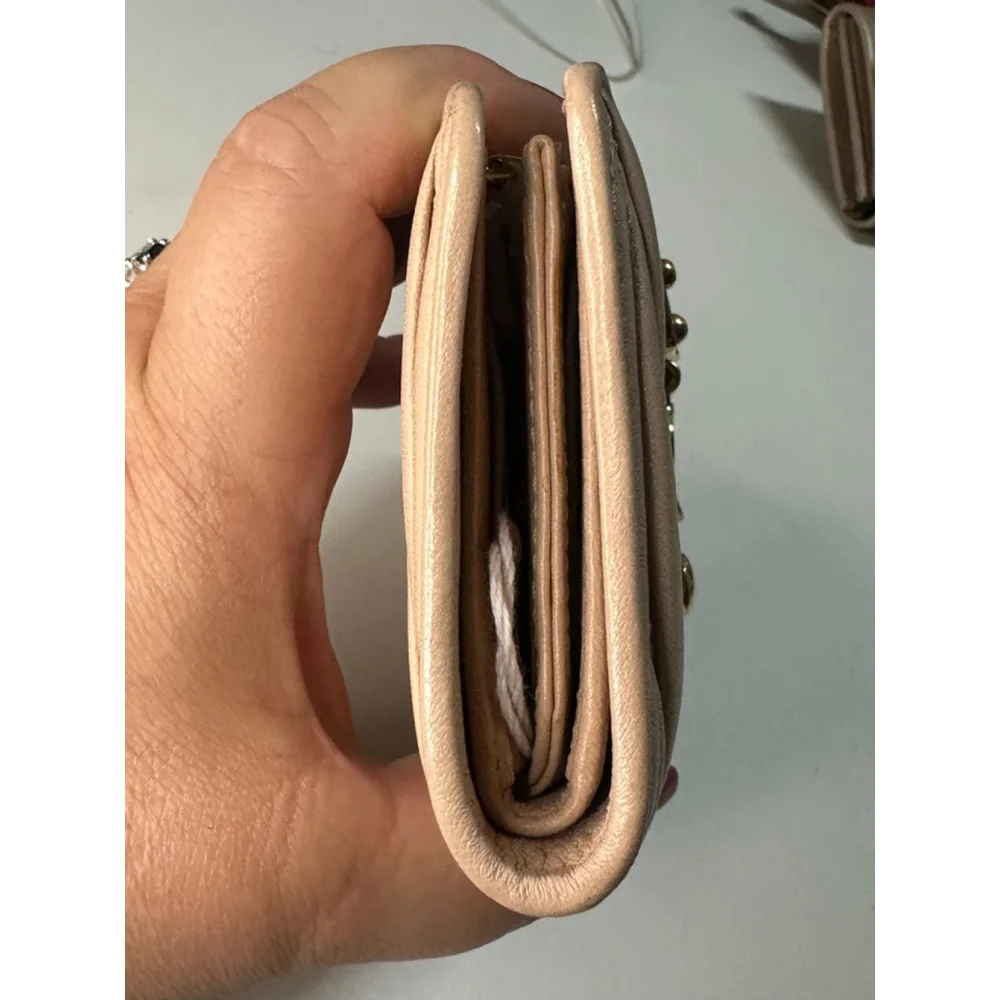 Women's Miu Miu Wallet One Size Beige Gold